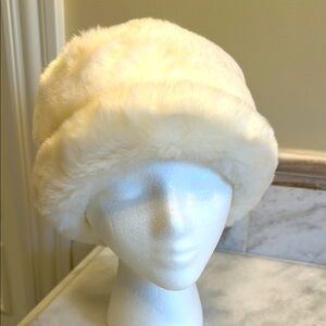 White womans hat
